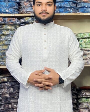 সাদা কালার ইন্ডিয়ান ফুল বডি সিকোয়েন্স কুর্তা।